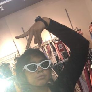 Meet your Posher, Reyna